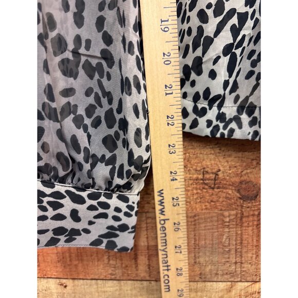 Jennifer Lopez Sheer Animal Print Blouse Open Back Long Sleeve Lightweight L - Picture 6 of 8